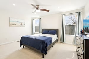 Thorndale Dr-S2503-055.jpg