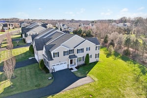 Thorndale Dr-S2503-073.jpg