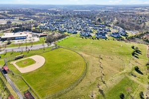 Thorndale Dr-S2503-094.jpg