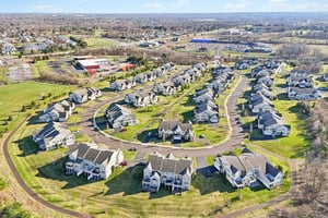 Thorndale Dr-S2503-095.jpg