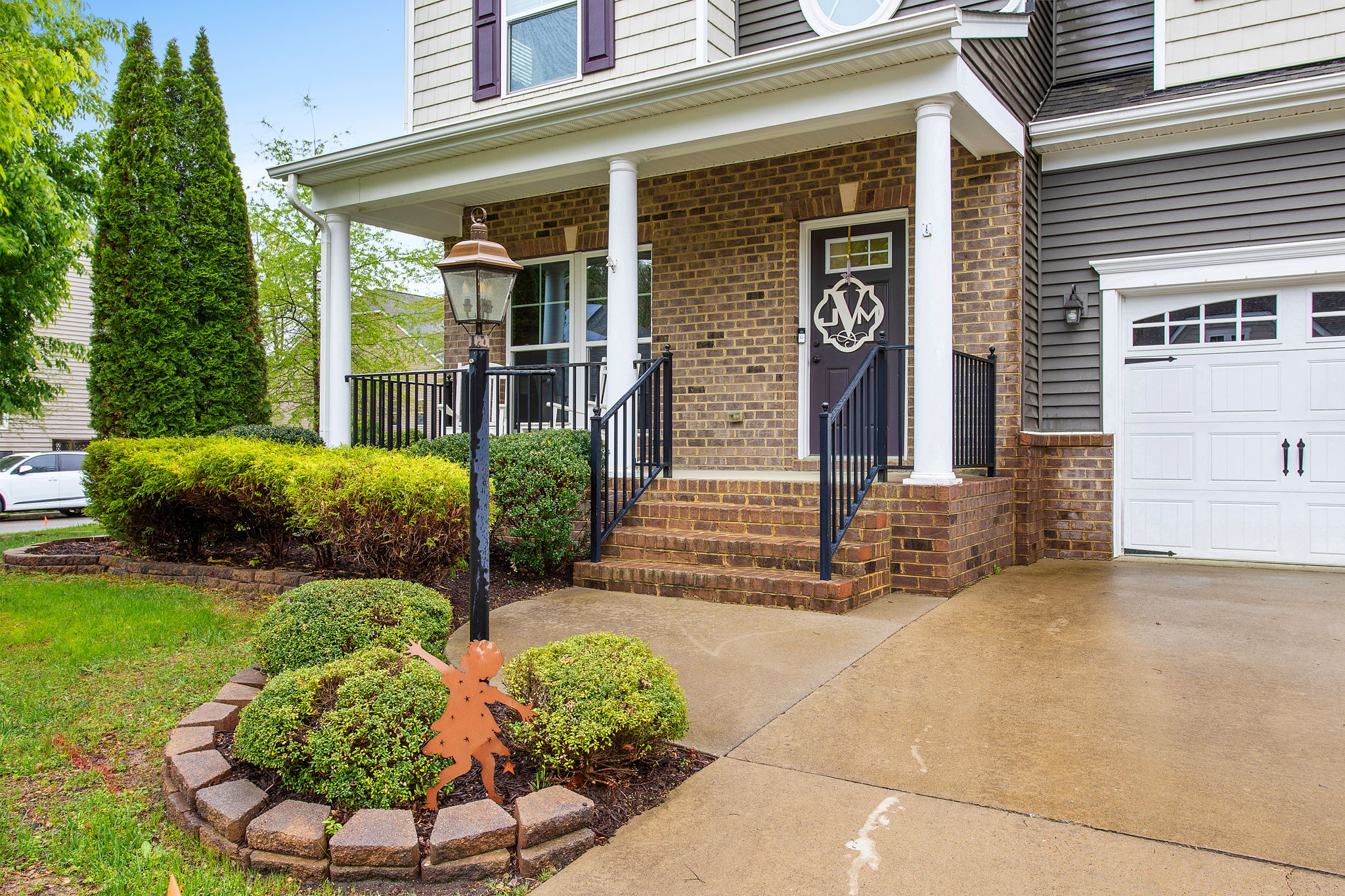 03-Exterior Front