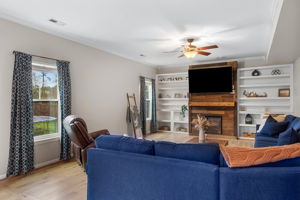 07-Family Room