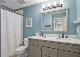 31-Hall Bath