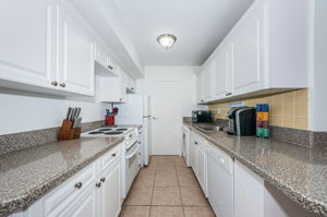 Kitchen 2-2