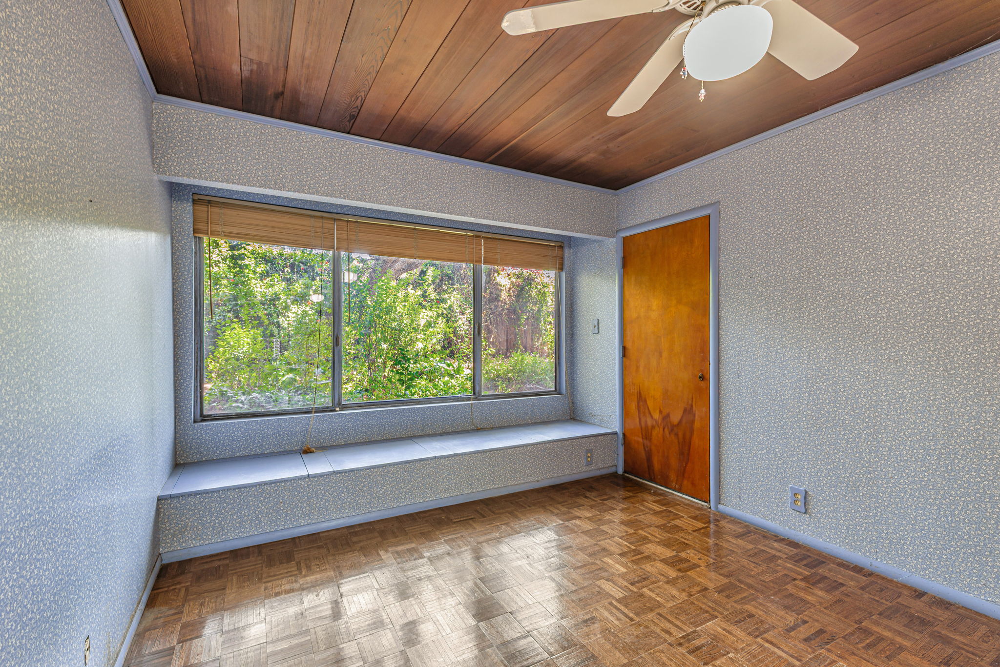 030_1036 Almanor Ave