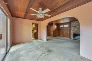 011_1036 Almanor Ave