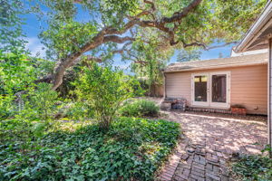 038_1036 Almanor Ave