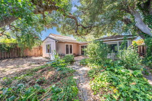039_1036 Almanor Ave