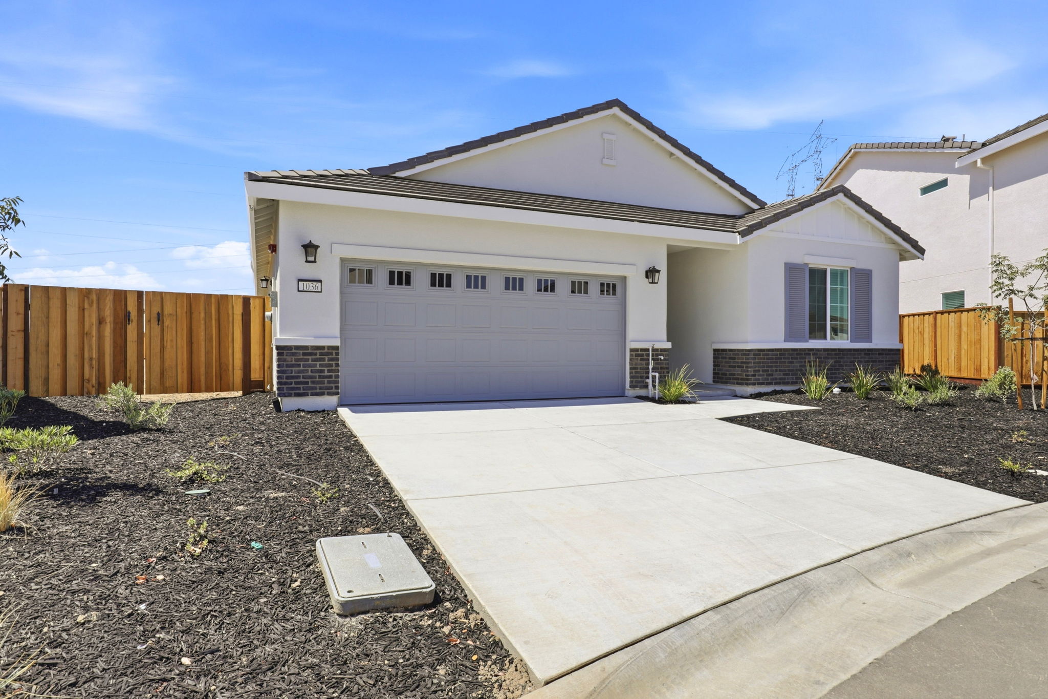 002_F8_1036 Bluebell Cir