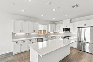 012_F8_1036 Bluebell Cir