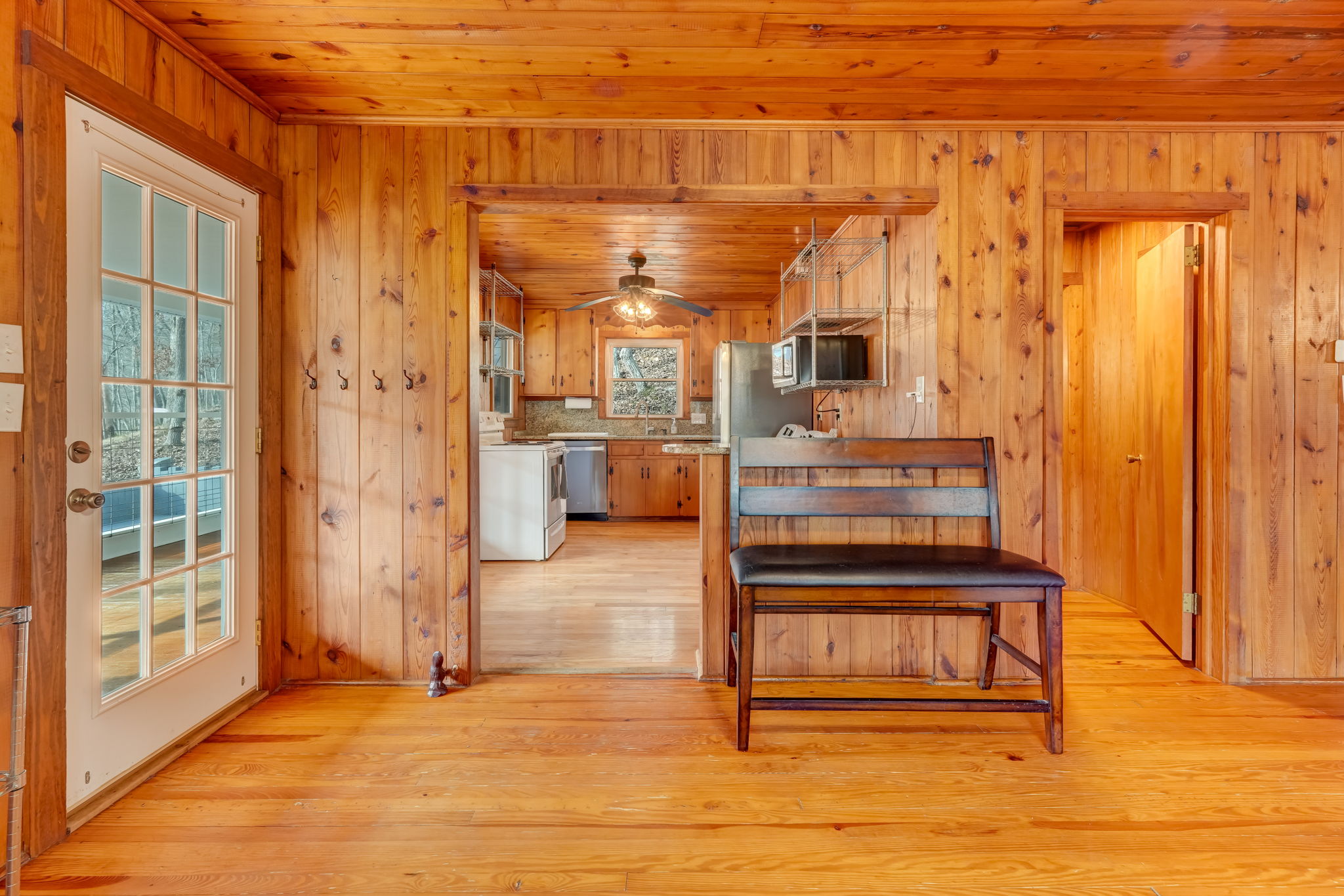 Kitchen/Breakfast Bar