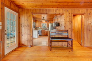Kitchen/Breakfast Bar