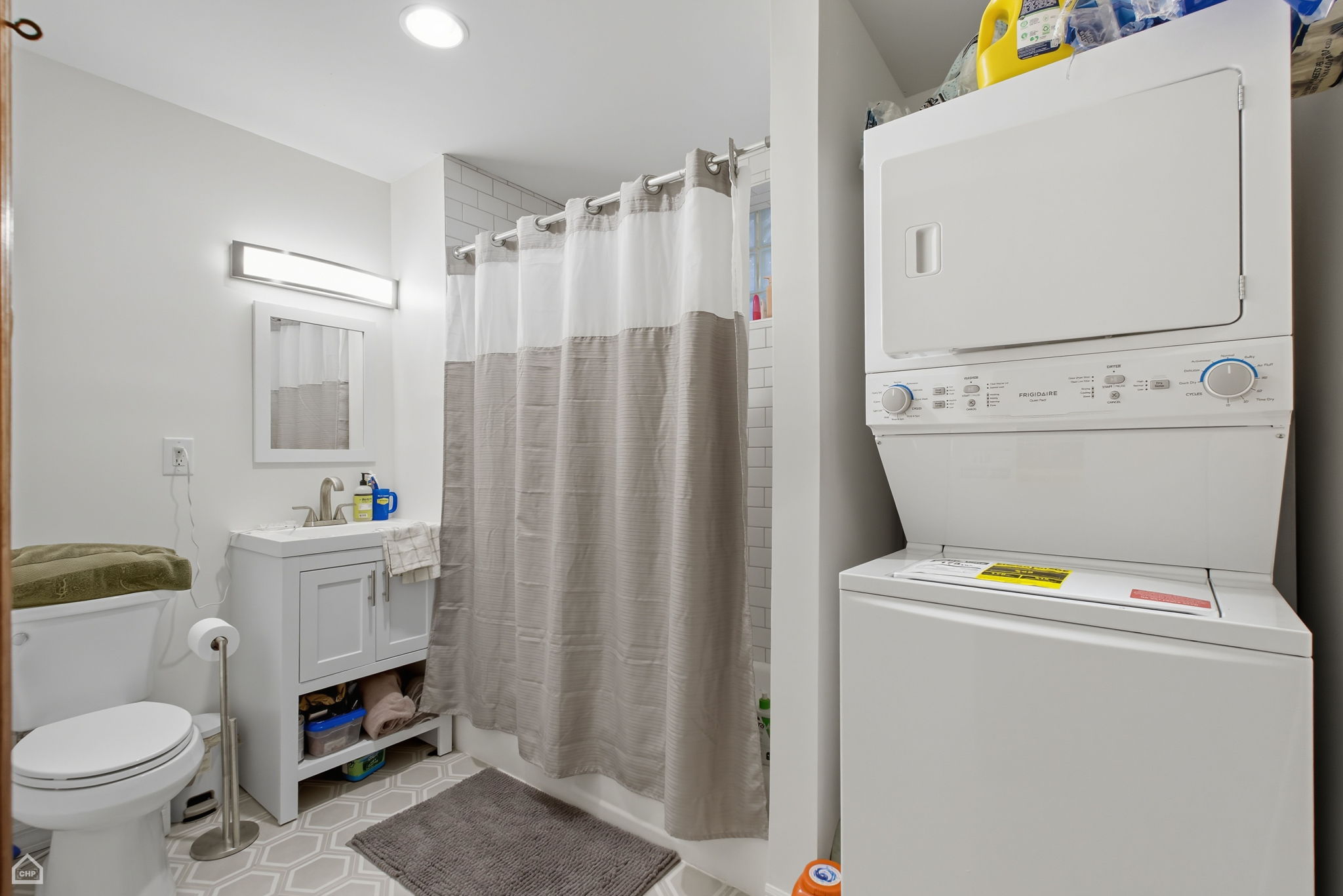 1036 N Honore St - Karen Ranquist_CHP2025_008