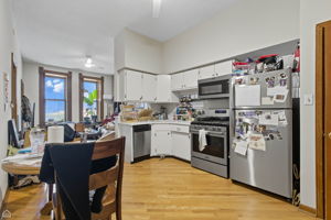 1036 N Honore St - Karen Ranquist_CHP2025_006