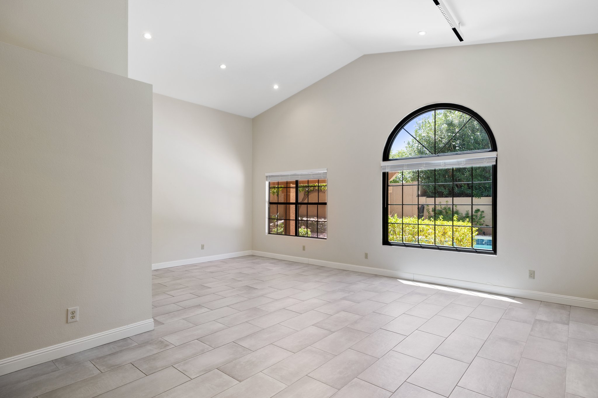 10367 E Wood Dr, Scottsdale, AZ 85260-009.jpg