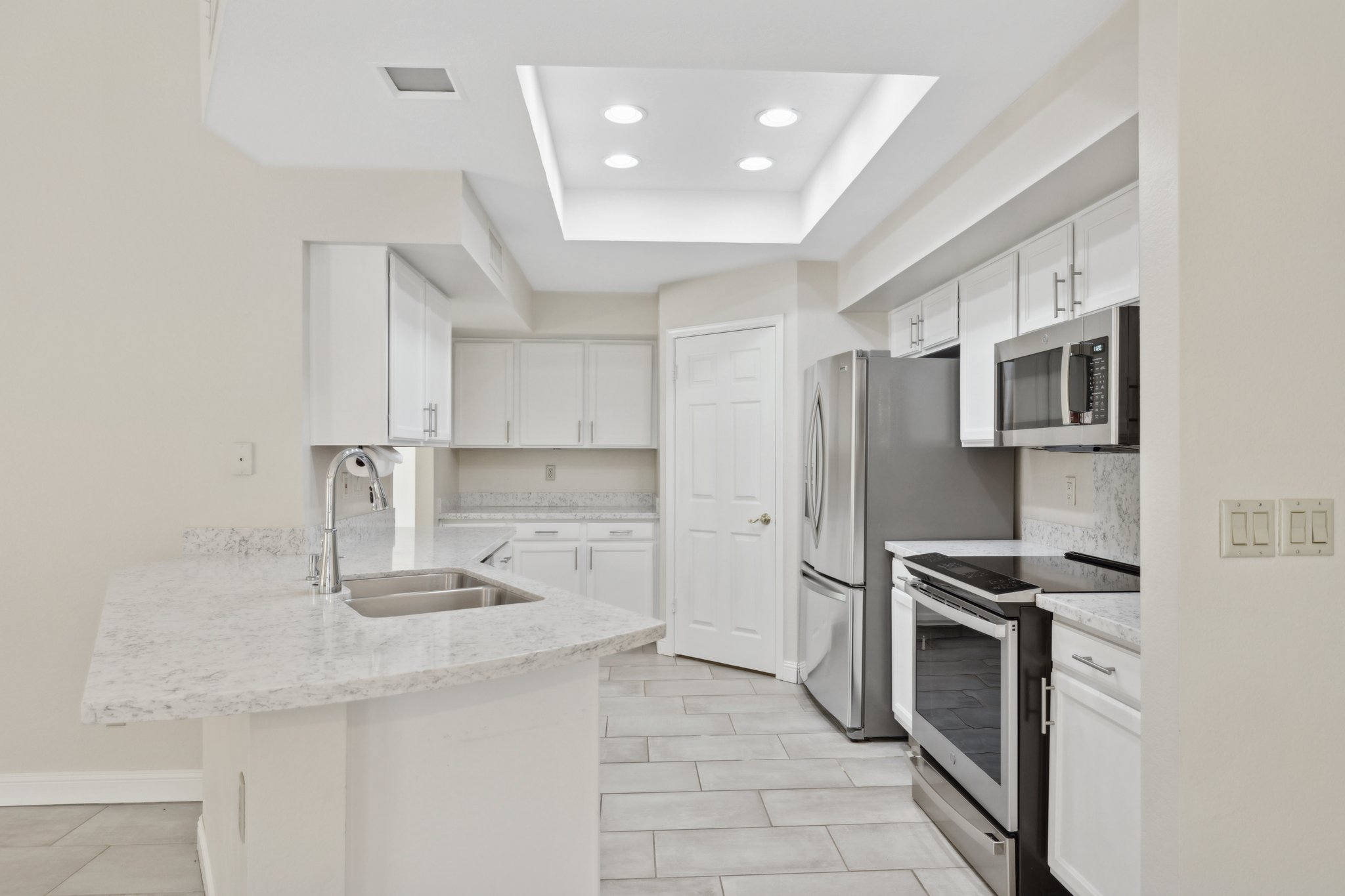 10367 E Wood Dr, Scottsdale, AZ 85260-011.jpg