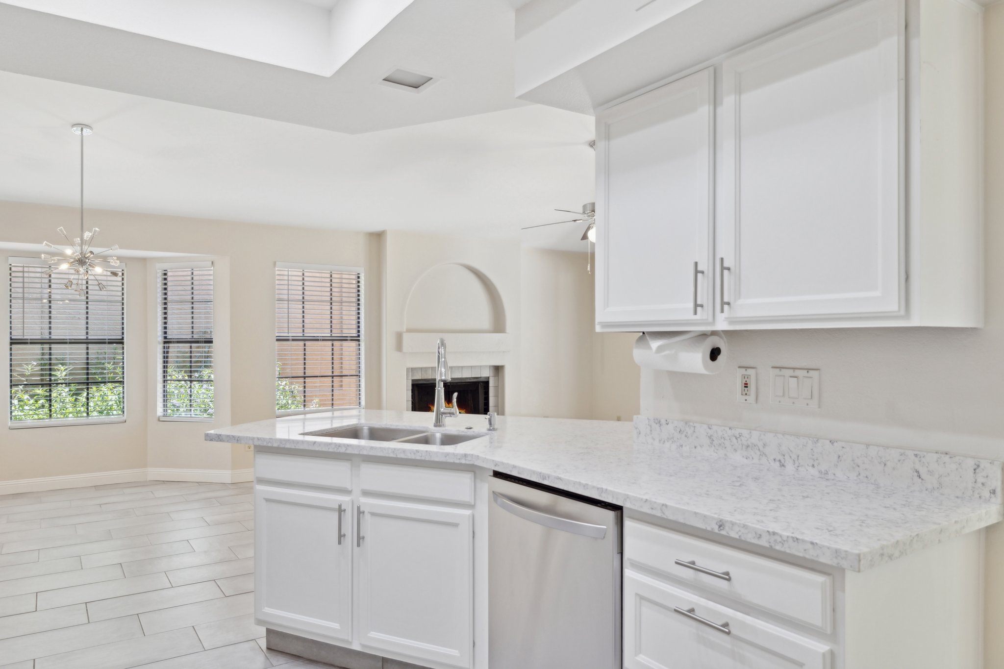 10367 E Wood Dr, Scottsdale, AZ 85260-013.jpg