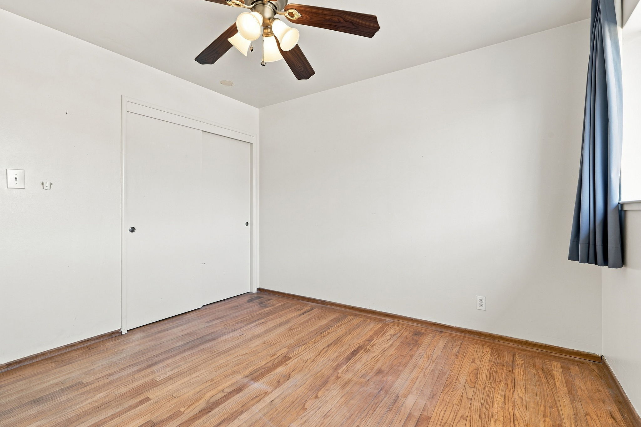021_F8_1037 Blair Ave
