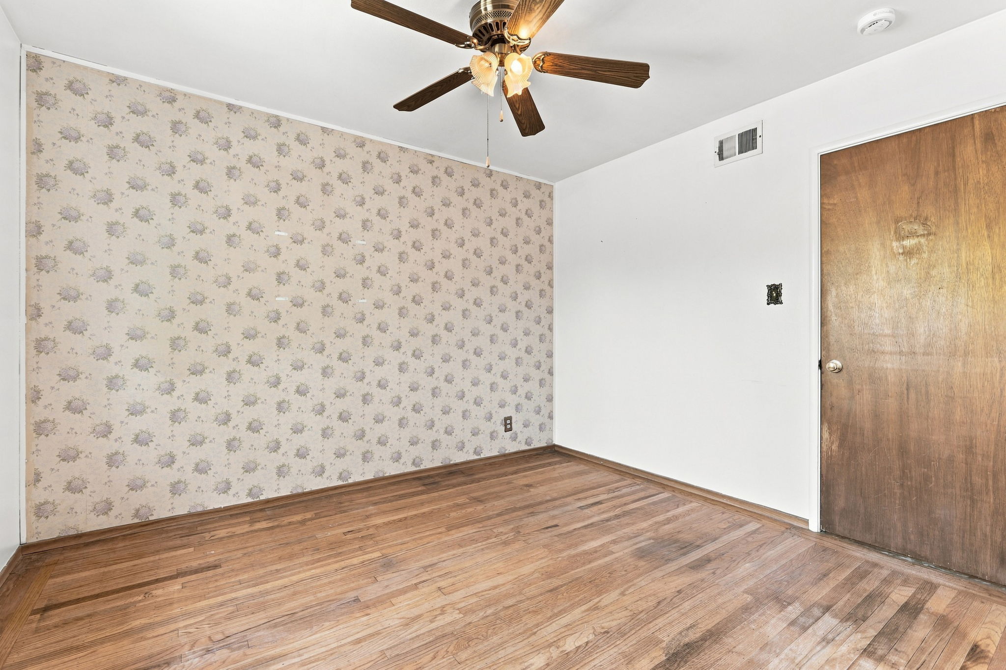 025_F8_1037 Blair Ave
