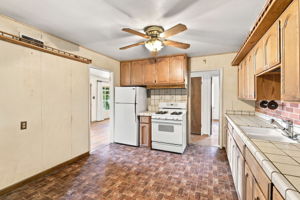 013_F8_1037 Blair Ave