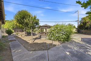 039_F8_1037 Blair Ave