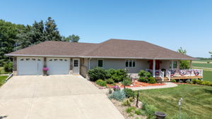  Photo 0