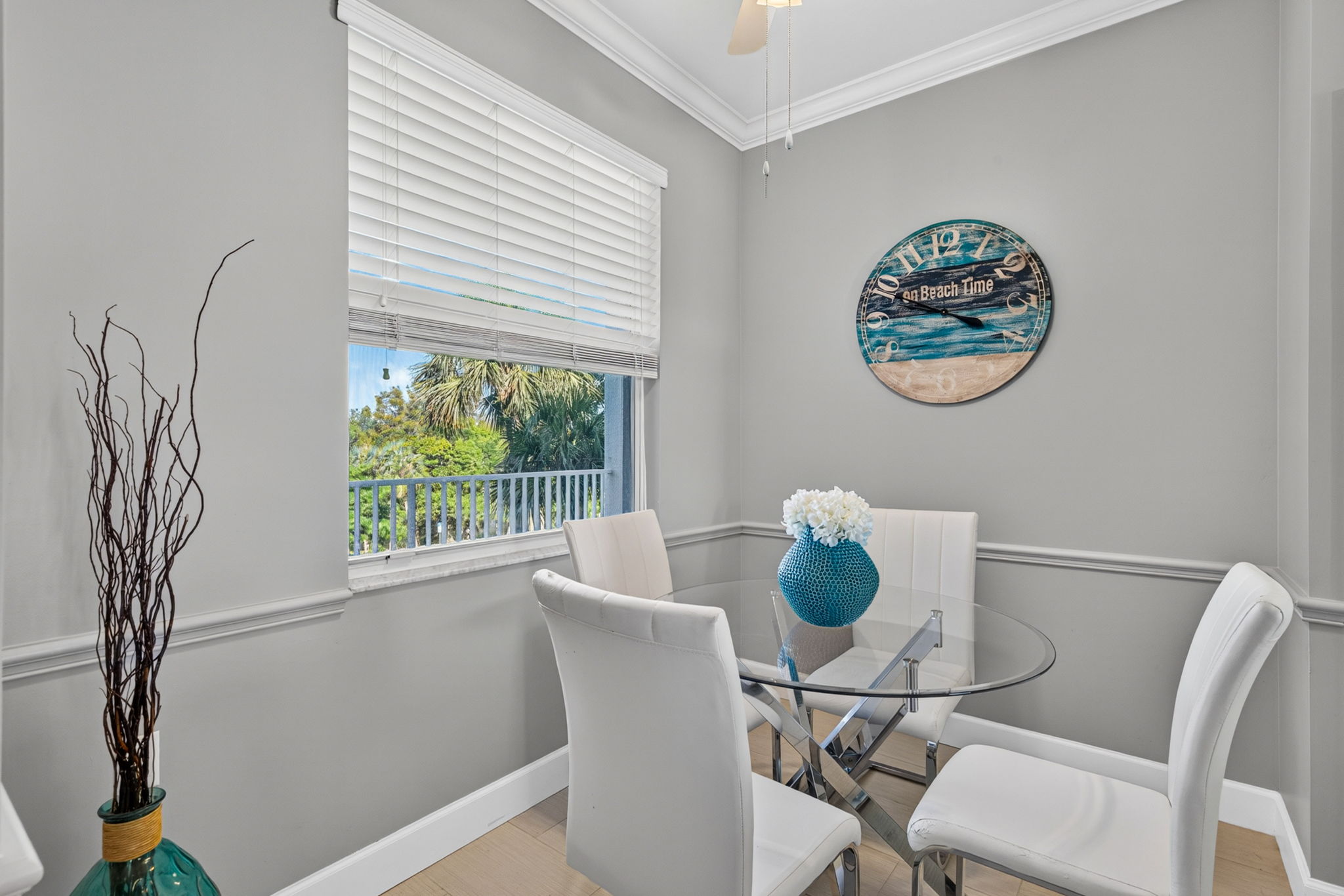 Breakfast Nook 1 of 2