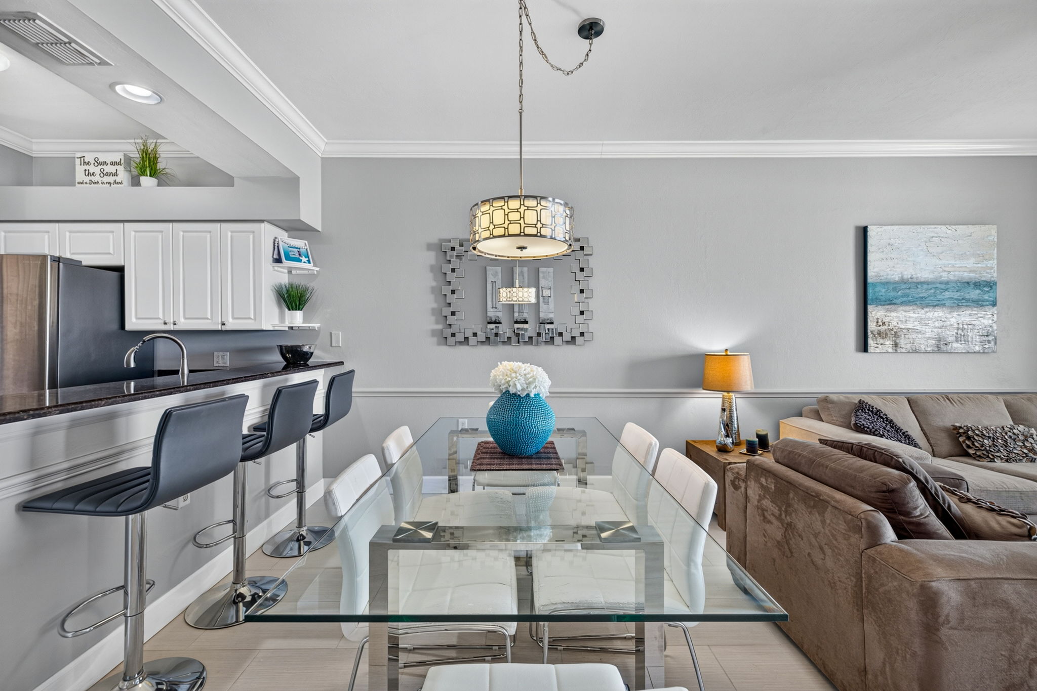 Dining Room 1 of 3