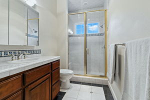  Photo 44