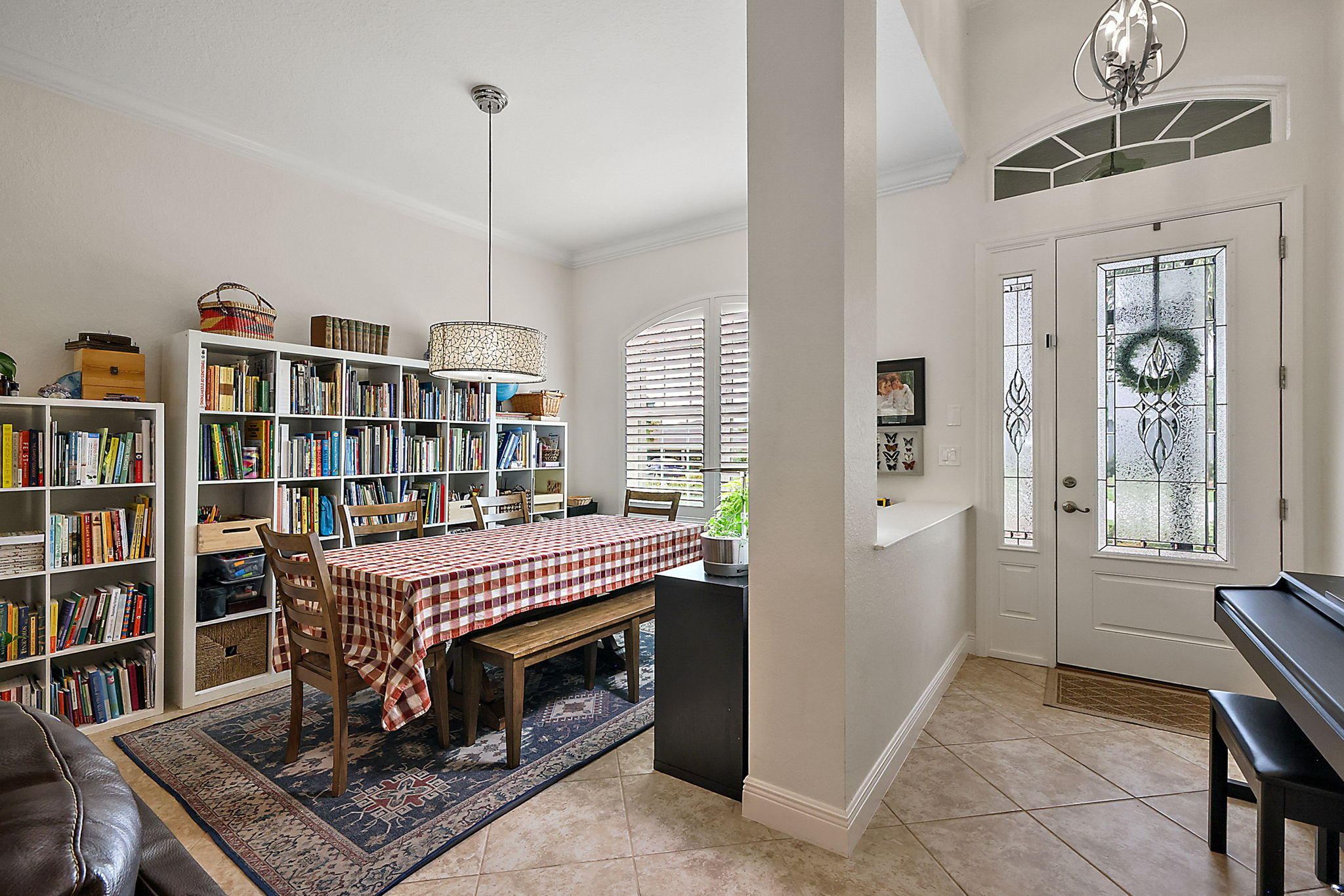 Foyer/Dining Room