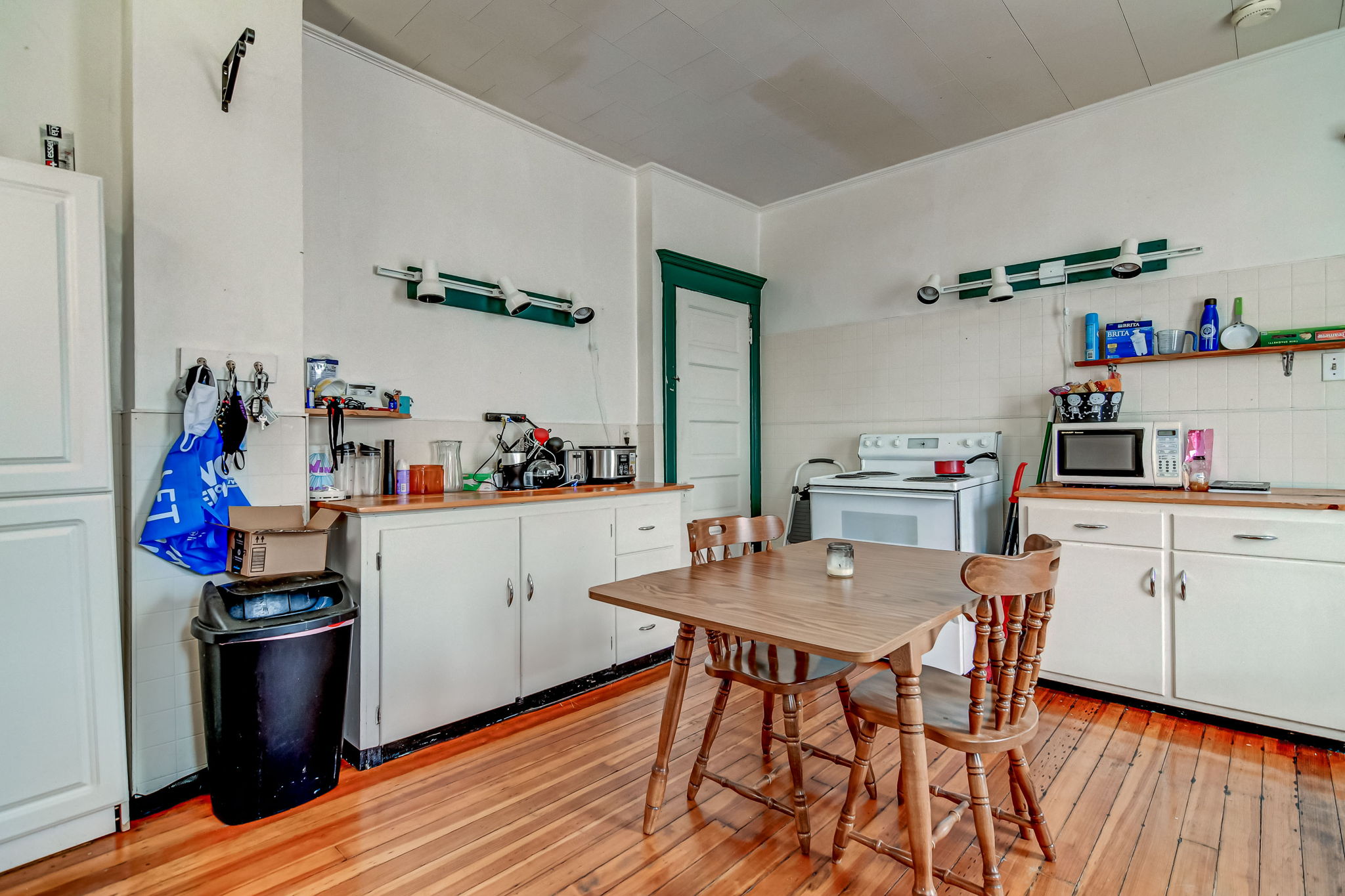 Kitchen (Unit A)