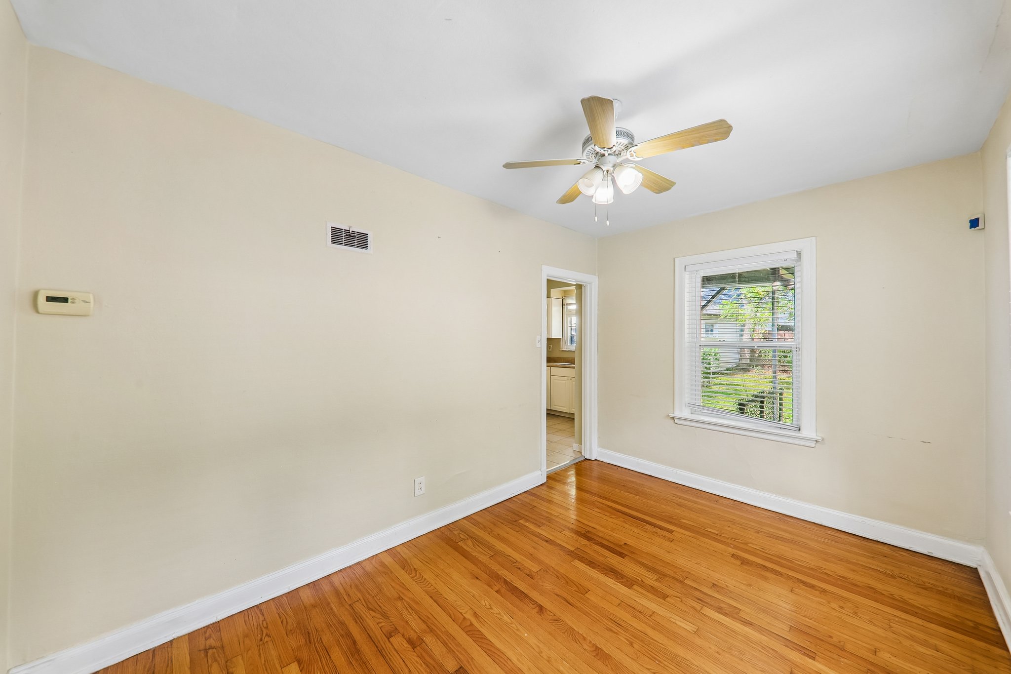1039 Midland Blvd-S2907-020.jpg