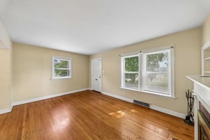 1039 Midland Blvd-S2907-010.jpg