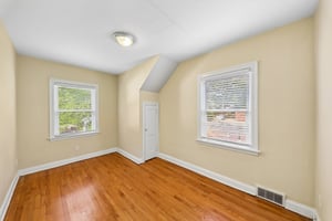 1039 Midland Blvd-S2907-016.jpg