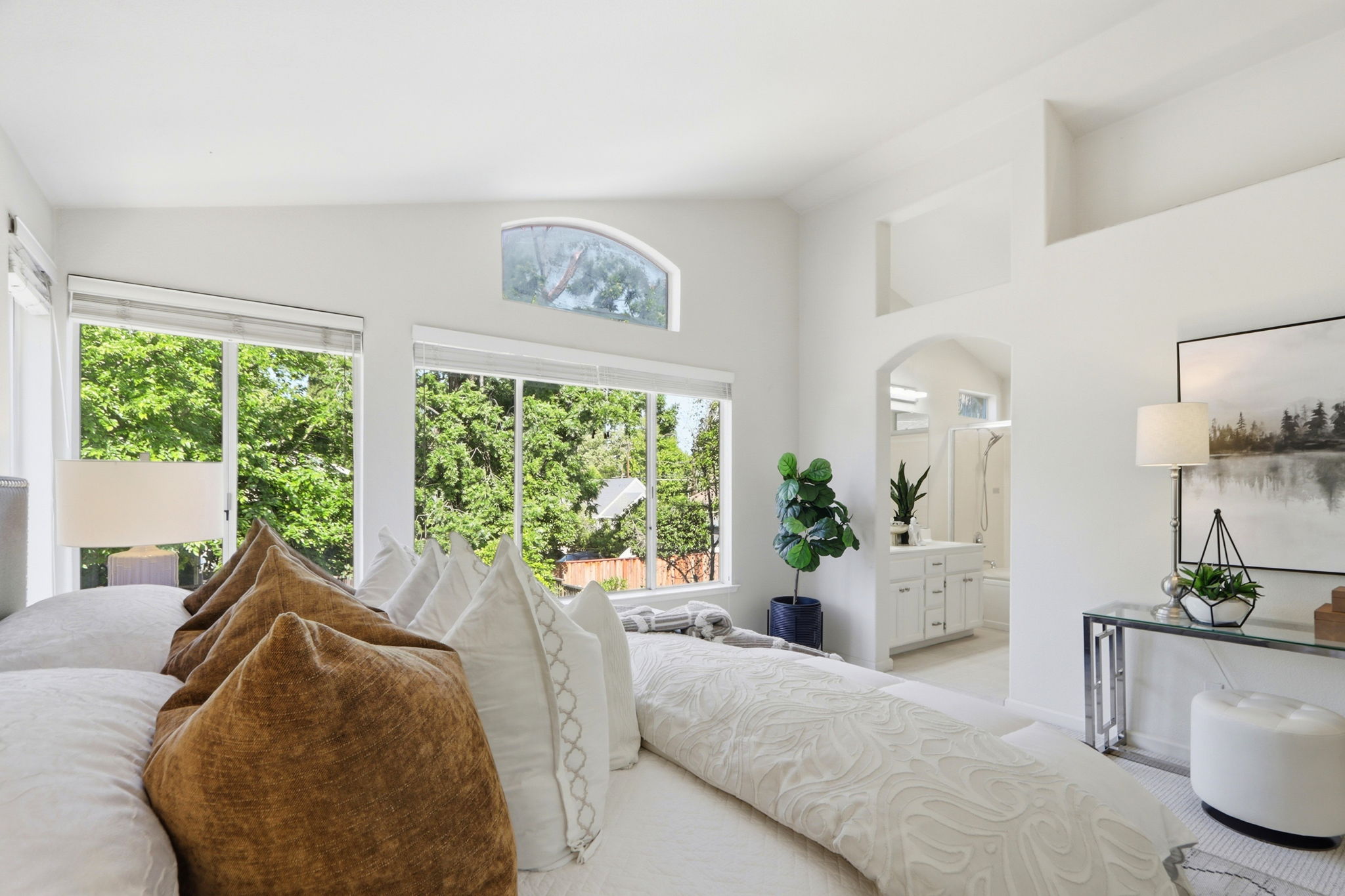 027_F8_1039 Spencer Ave