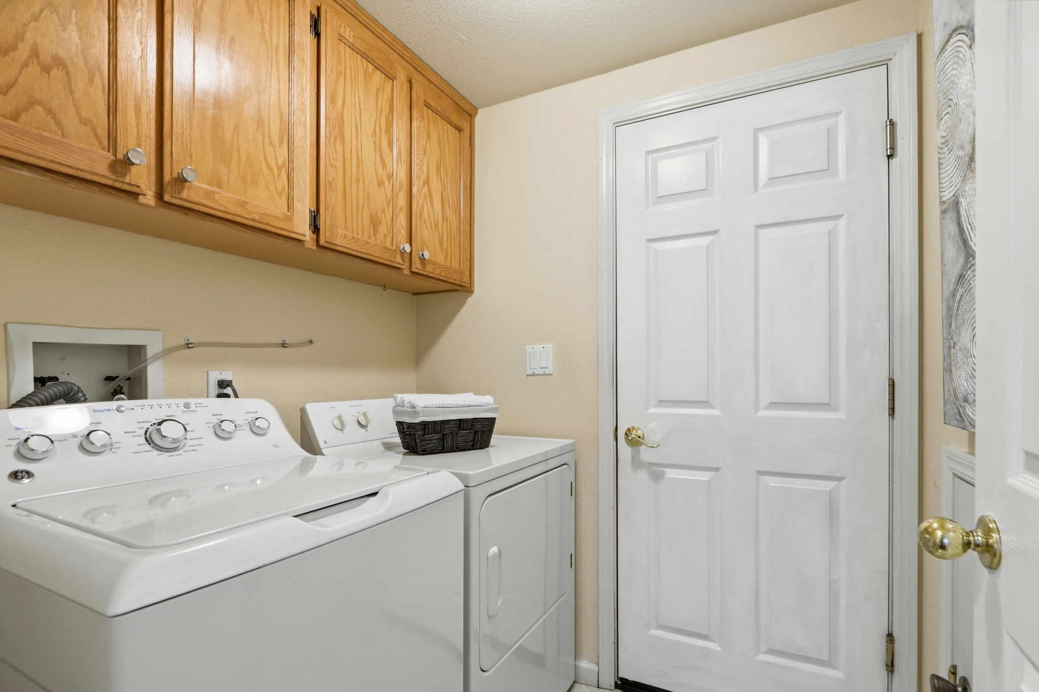 041_F8_1039 Spencer Ave