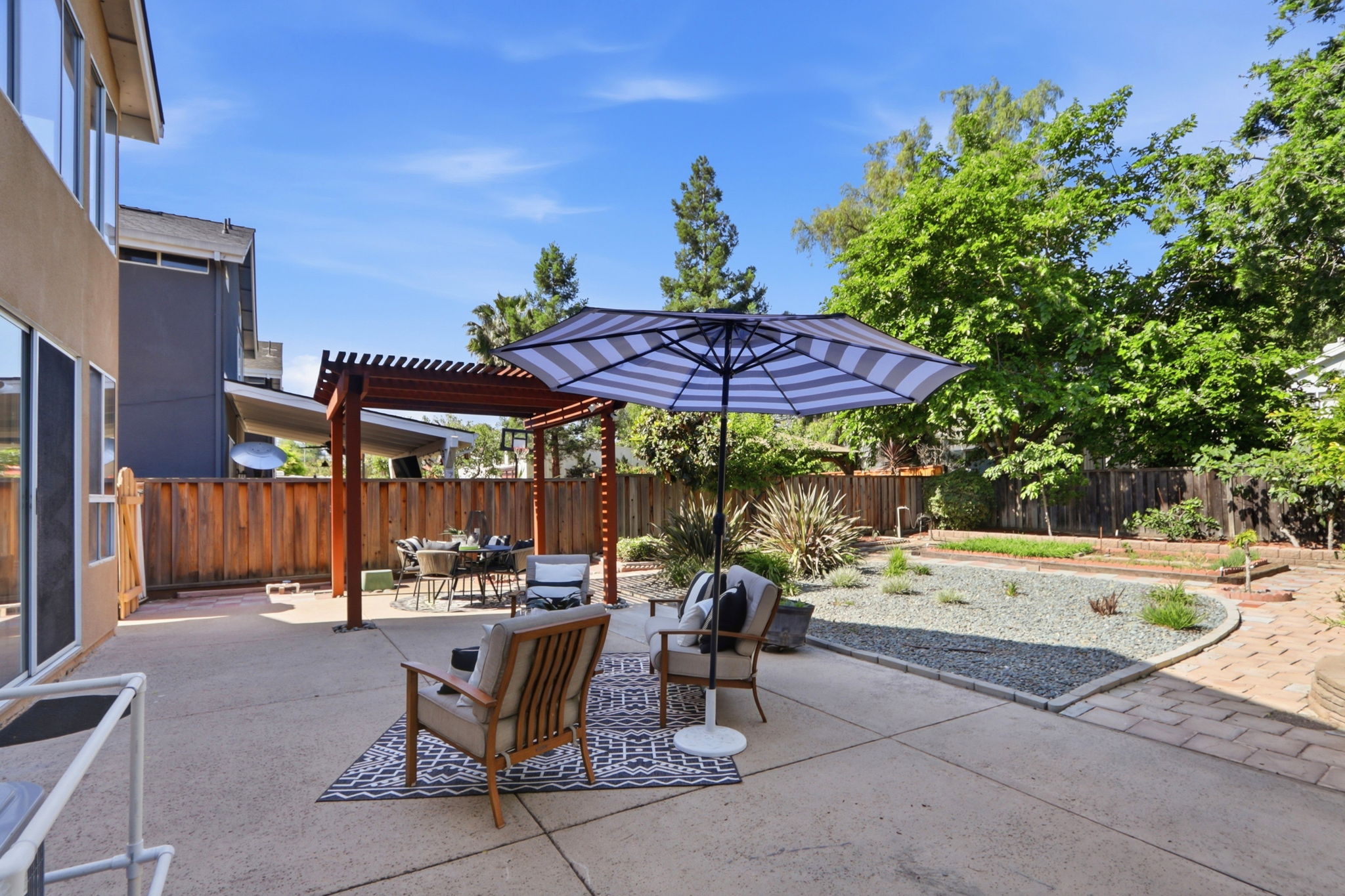 047_F8_1039 Spencer Ave