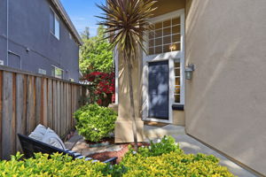 004_F8_1039 Spencer Ave