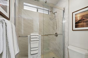 039_F8_1039 Spencer Ave