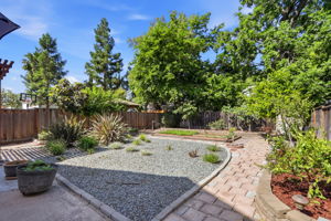 048_F8_1039 Spencer Ave