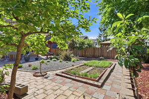 050_F8_1039 Spencer Ave