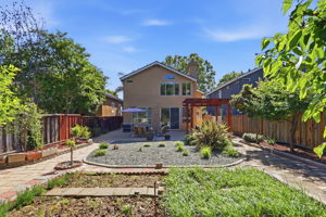 051_F8_1039 Spencer Ave