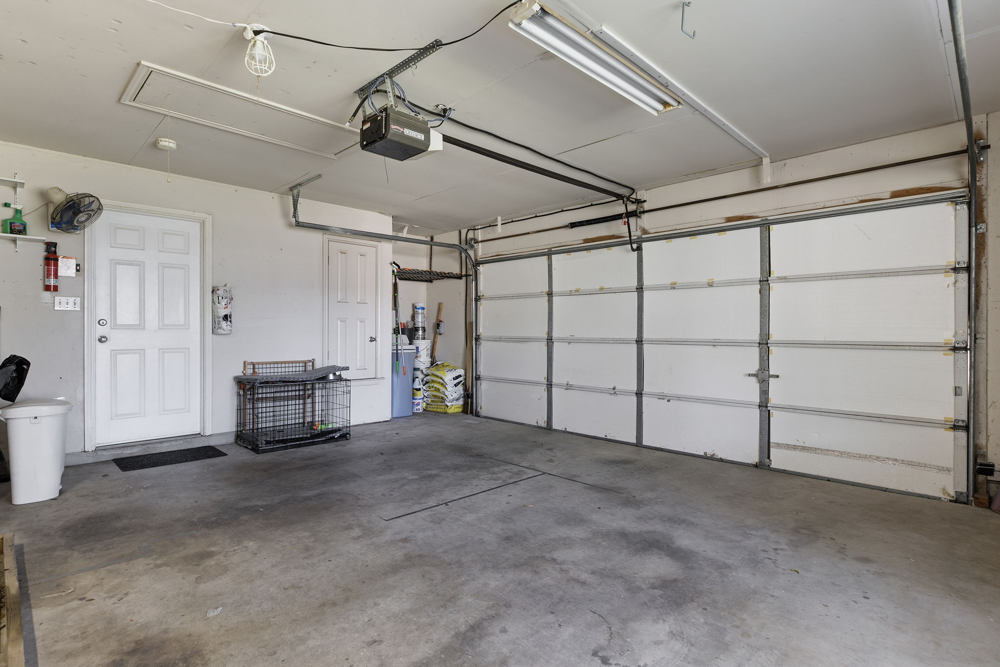  Photo 33