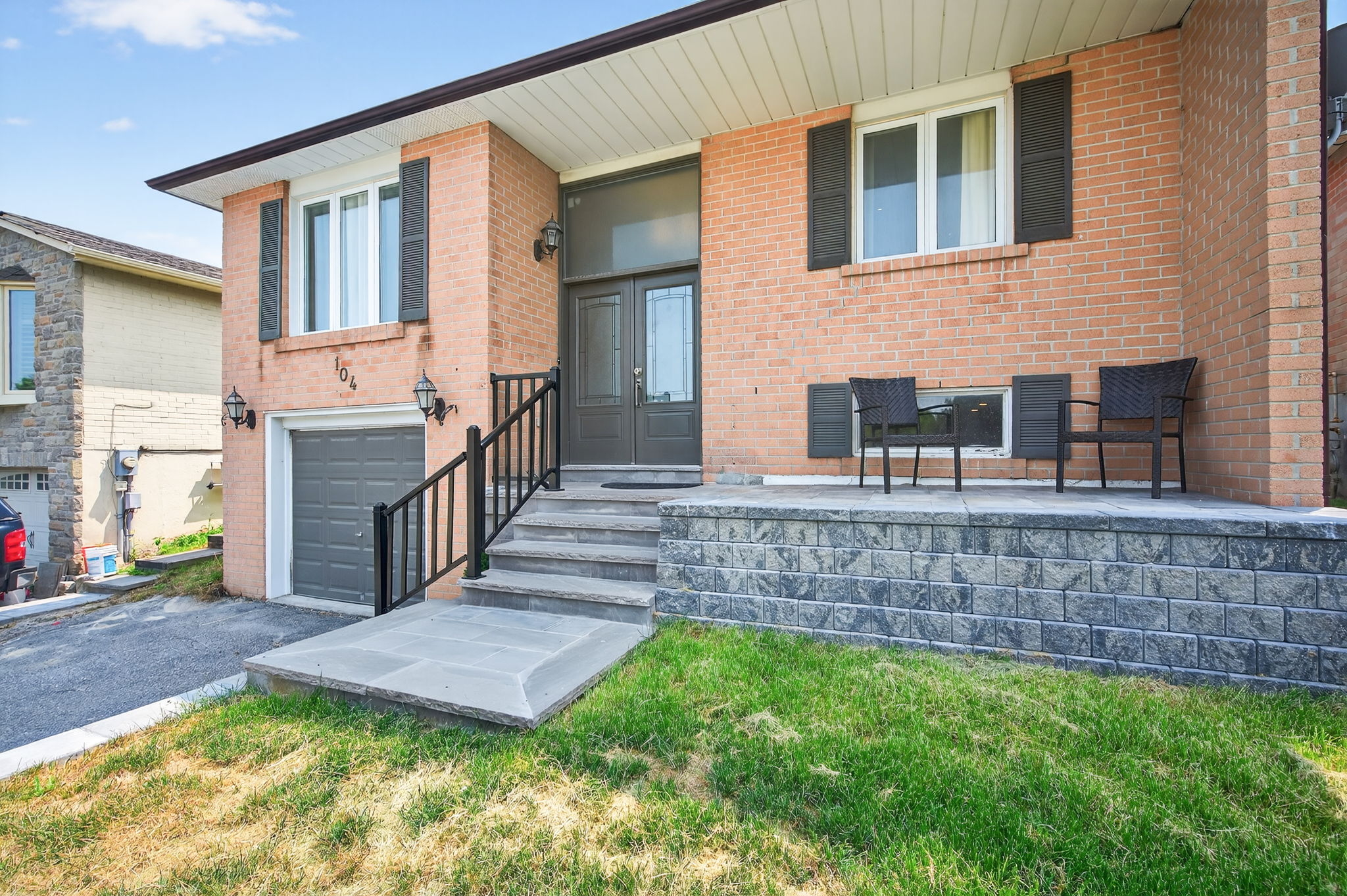 104 Armitage Dr