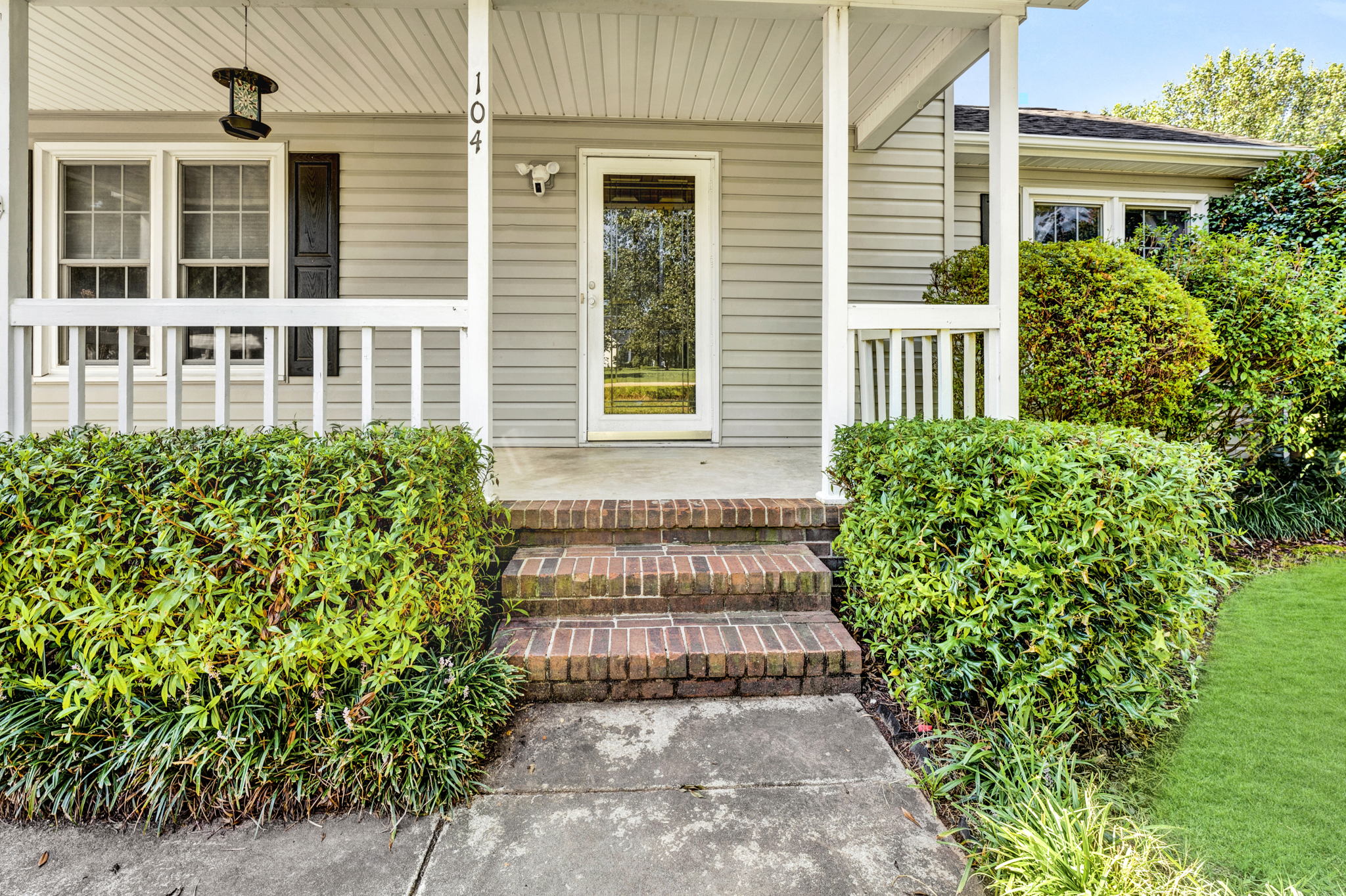 104 Brown Rd, Simpsonville, SC 29681, USA Photo 4