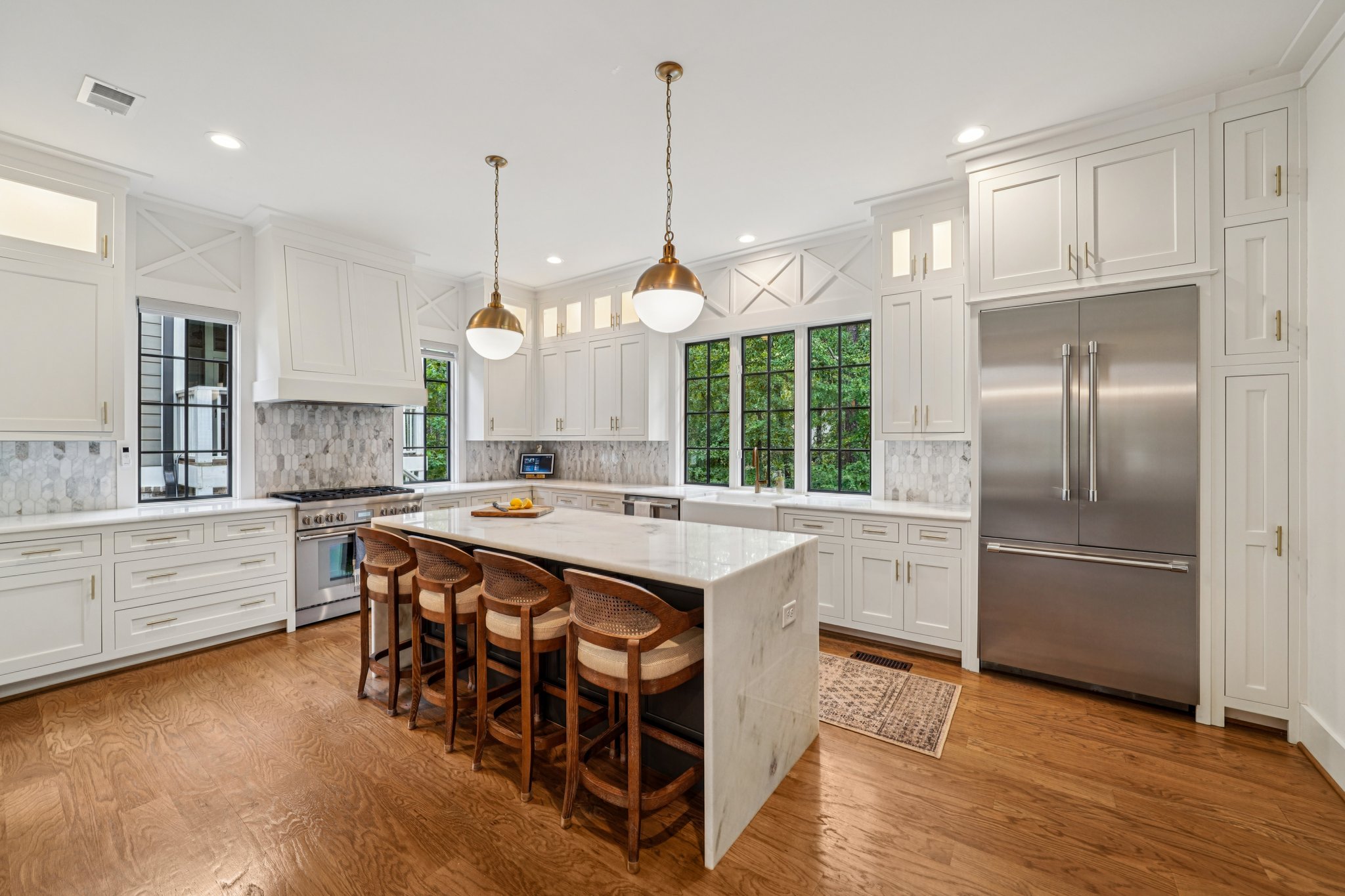 Burnham St-S2008-012.jpg