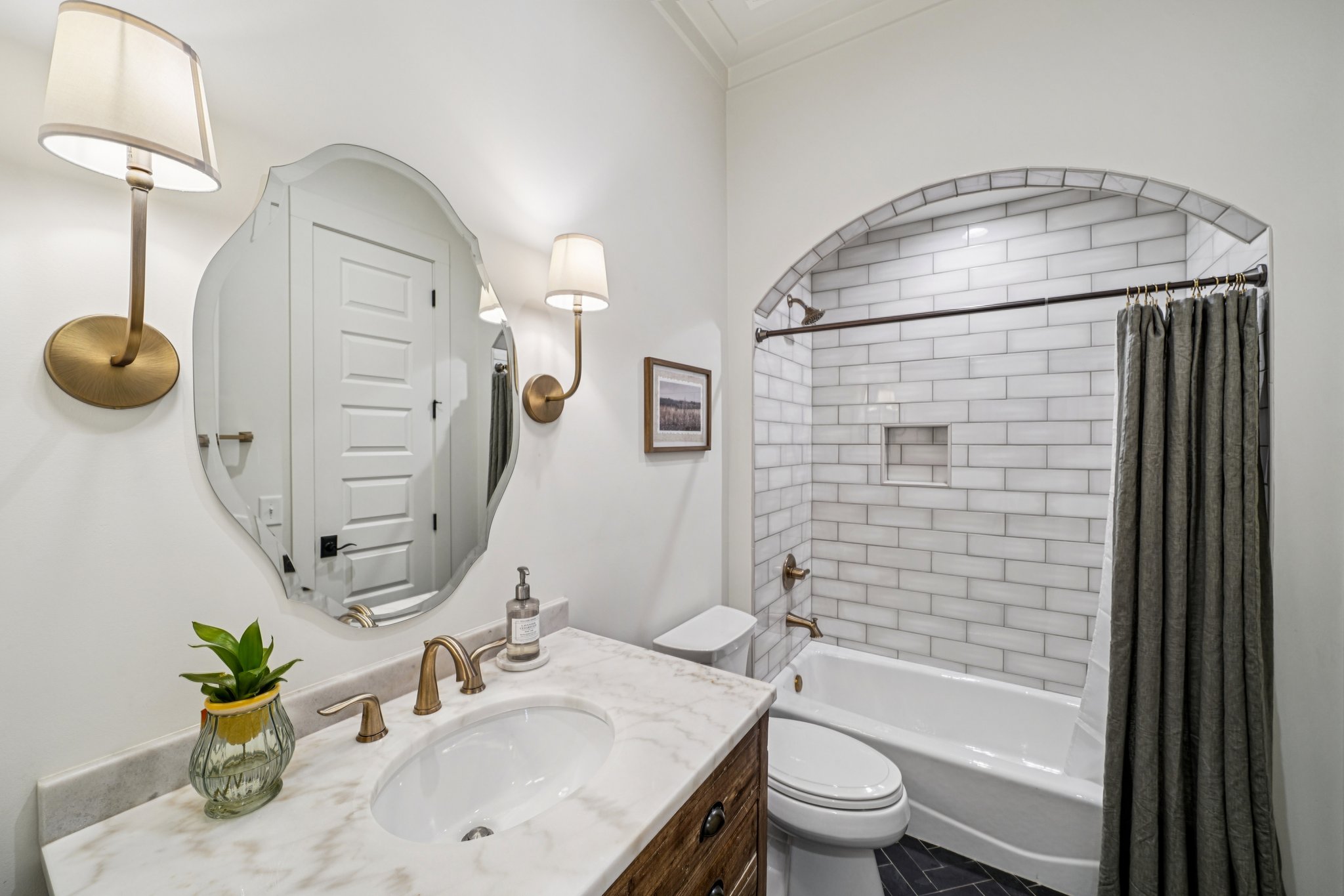 Burnham St-S2008-026.jpg