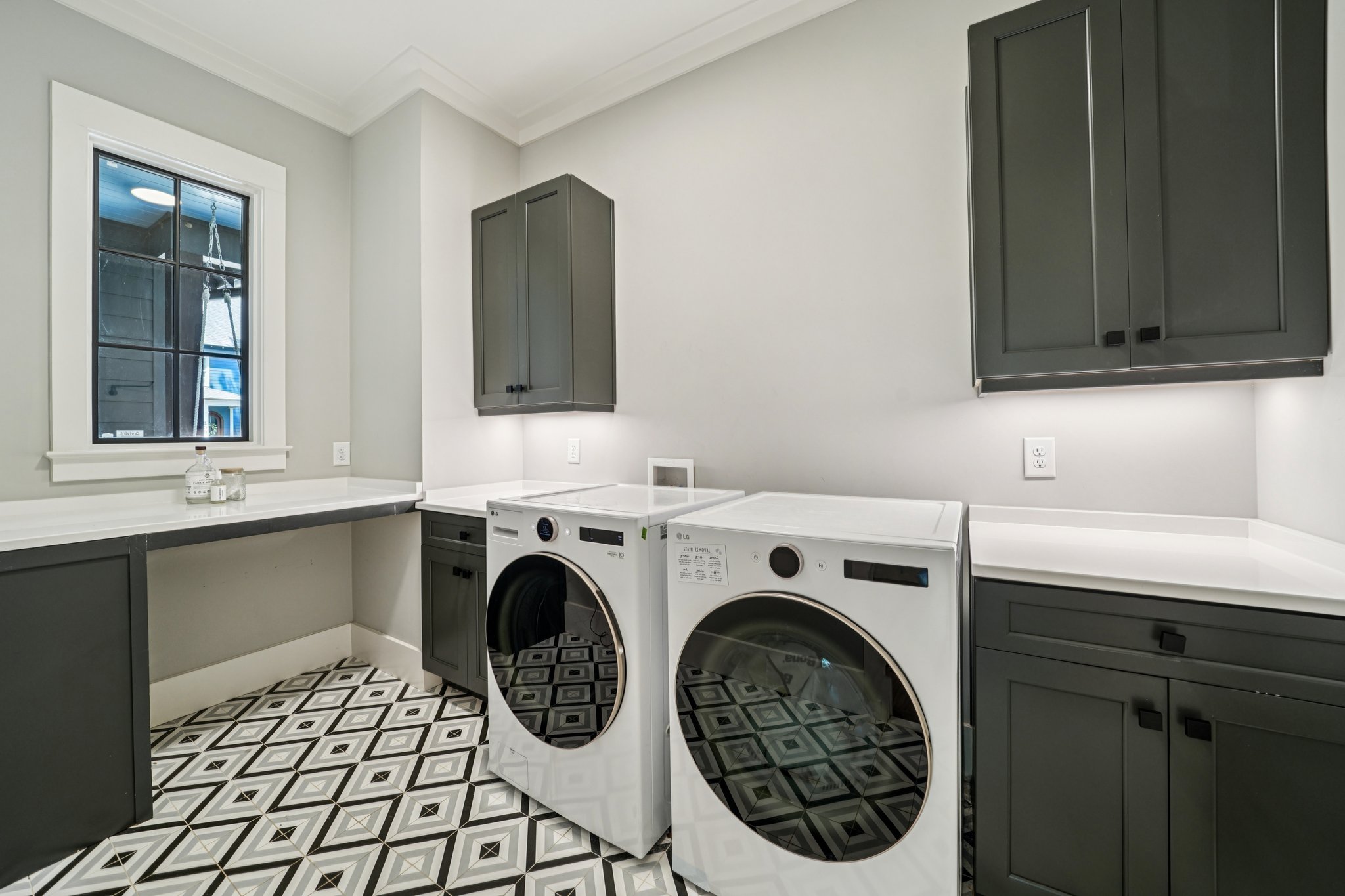 Burnham St-S2008-031.jpg