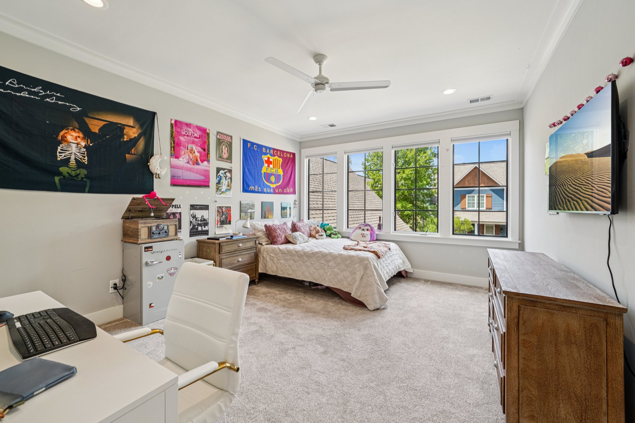 Burnham St-S2008-037.jpg