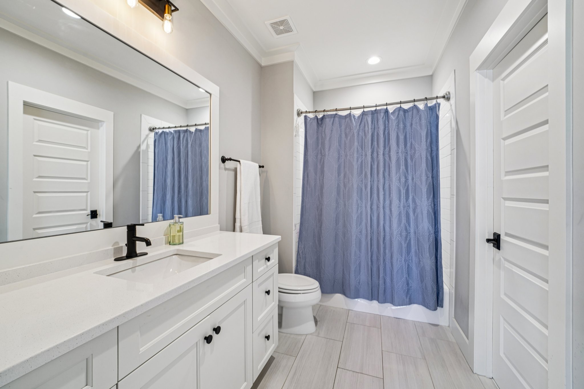 Burnham St-S2008-040.jpg